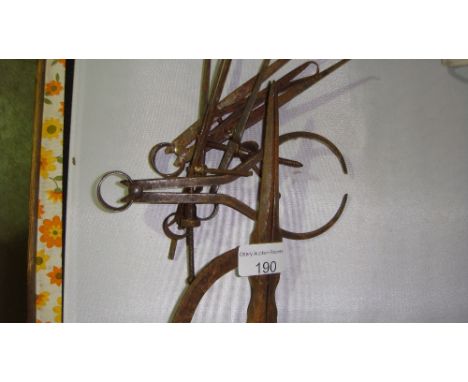 6 x vintage metal calipers