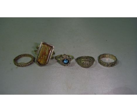 5 x vintage maracasite and silver rings