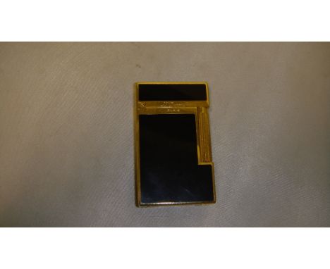 Vintage Dupont of Paris lighter  Serial Number 4 FK 12 J8