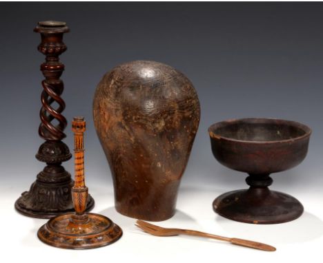 TREEN. A   WOODEN WIG MAKER'S BLOCK, POSSIBLY ENGLISH, 18TH/EARLY 19TH C 23cm h, a Regency penwork decorated turned sycamore 