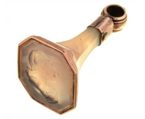 AN ENGLISH GOLD MOUNTED CHALCEDONY FOB SEAL, C1800 carved with the head of George III, 4cm h++Light wear, matrix in good  con