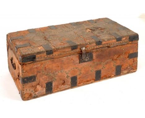 A NORTHERN EUROPEAN BRASS NAILED AND TAN LEATHER COVERED TRAVELLING TRUNK, LATE 18TH/EARLY 19TH C   with black painted sheet 