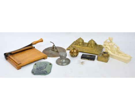 A quantity of collectable items including a double brass ink stand with two ceramic liners, a pewter capstan ink well, a bras