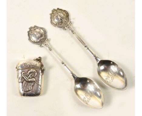 Two George hallmarked silver golf related spoons, with cast finals, engraved "HCFGC" to the bowl, Thomas James Skelton, Chest