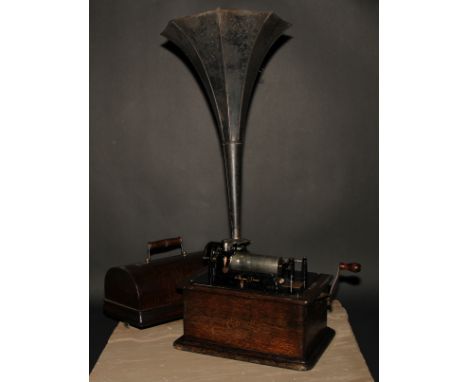 An early 20th century Edison Standard Phonograph, serial number 501941, the case 33.5cm wide, the horn 48.5cm long 