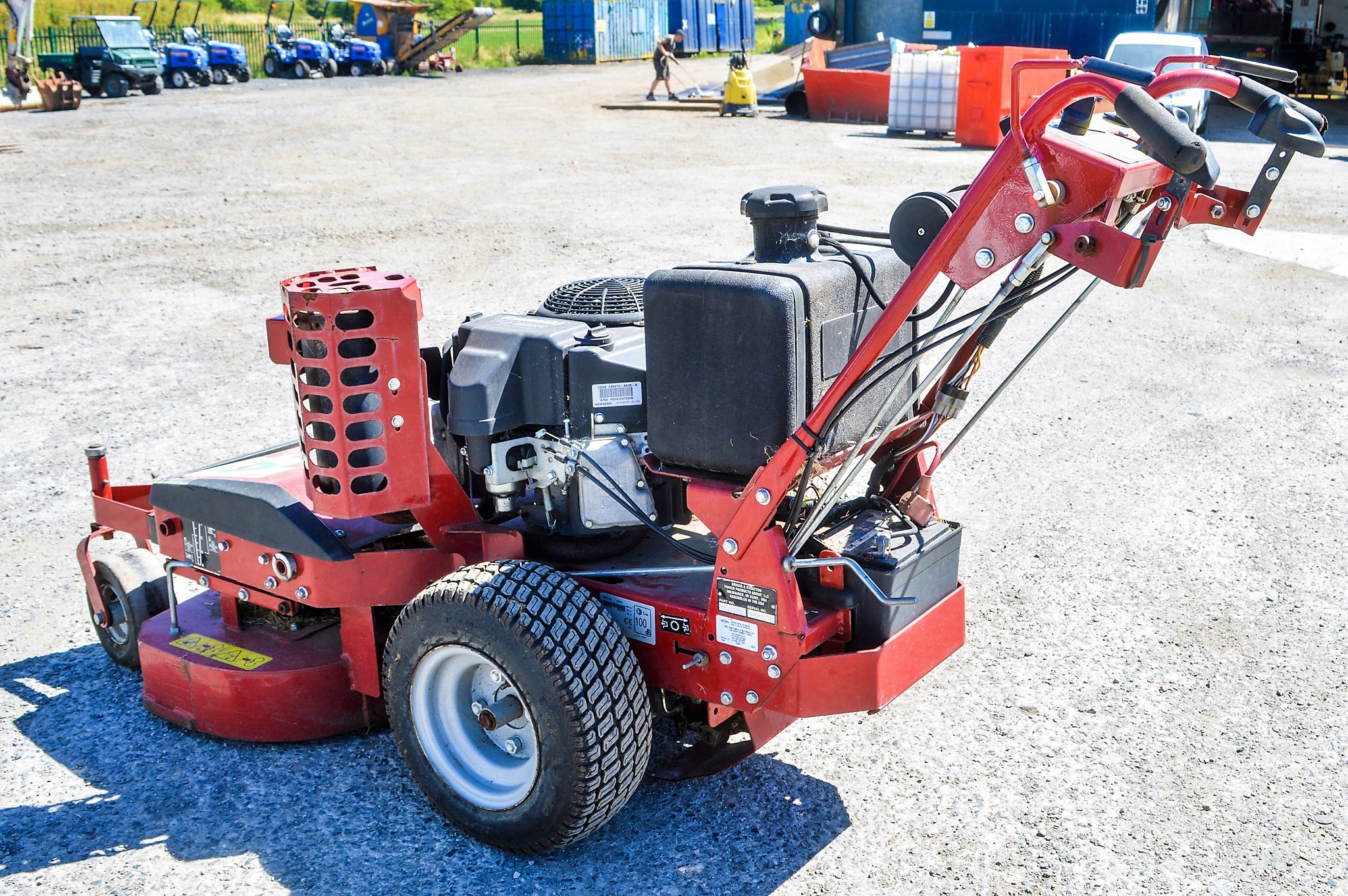 Ferris FW32 32 inch petrol driven walk behind mower S/N: 2016341222