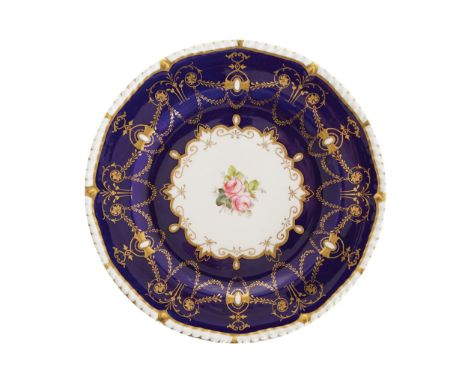 SET OF EIGHT EARLY NINETEENTH-CENTURY DERBY AND PARCEL GILT PLATESeach of circular serpentine form, with central rose decorat