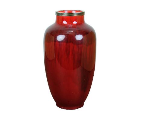 Milet, Paul Jean (Sèvres 1870 - 1950 ebenda) Ochsenblutglasur-Keramikvase mit Silbermündung, Sèvres, Jugendstil, um 1900, Ker