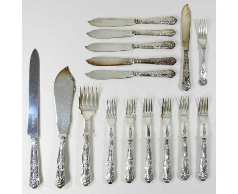 A set of twelve silver handled Queens pattern fish eaters, with steel blades, Sheffield 1930, together with a pair of matchin
