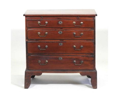 A George III mahogany bachelor's chest, fitted with a brushing slide, over four long graduated drawers, on bracket feet84w x 