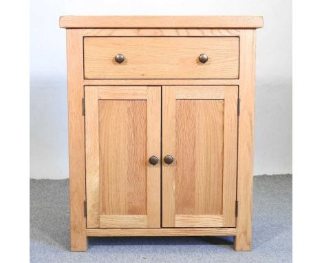 A modern light oak cabinet72w x 35d x 87h cm