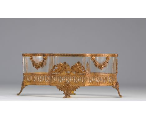 Large gilt bronze jardiniere decorated with wreaths of flowers from the 19th centuryÂ&nbsp; - Weight: 1.40 kg - Shipping unav