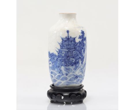 White-blue porcelain vase with Kangxi period landscape decoration - Weight: 167 g - Shipping available - Region: Chine - Size