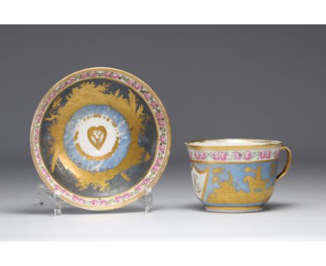 Paris porcelain cup decorated with a gilded landscape from 18th centuryÂ&nbsp; - Weight: 450 g - Shipping available - Region: