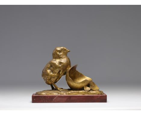 GARDET Georges (1863-1939) "The chick coming out of the egg" in bronze with a golden patina, signed and marked F. BARBEDIENNE