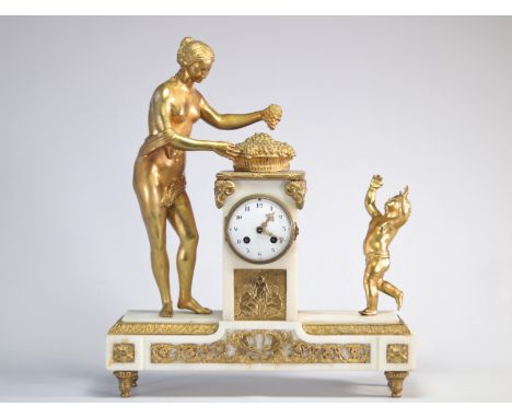 Imposing ormolu clock in the Louis XVI style - Weight: 15.00 kg - Shipping available - Region: France - Sizes: H 510 mm x L 4