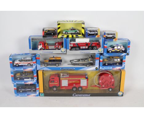 Cararama, Hongwell - 12 Emergency themed diecast model vehicles in various scales 1:43 scale by Cararama. Lot includes #100D 