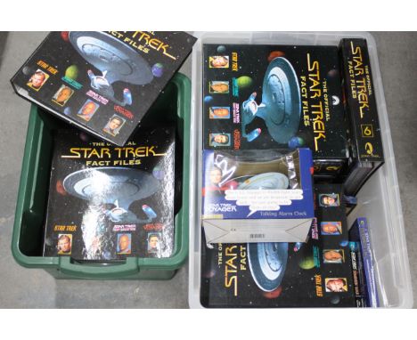 Star Trek - A large collection of Star Trek Memorabilia - Fact Files - Novels - Watch - Mug - VHS - Alarm Clock. 13 star Trek