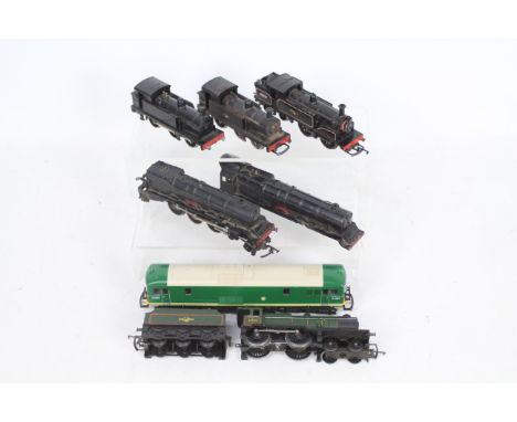 Hornby, Triang, Lima - A unboxed group of six OO gauge diesel and steam locomotives and a  steam locomotive body. Lot include