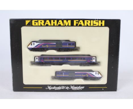 Graham Farish - Bachmann - A boxed High Speed Train 125 train set in First Great Western livery # 371-477. The models appear 
