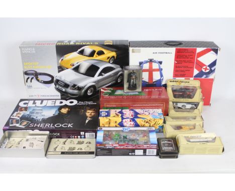 Matchbox - A collection of DC figures - Matchbox - Board games - Card games - Racing car game and Air football. Box set of 10