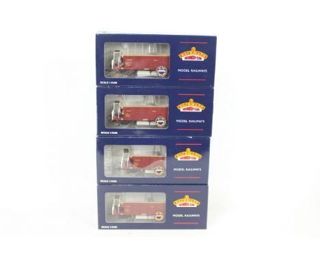 Bachmann - 4 x OO gauge 40 Ton Seacow YGB Hopper wagons in EWS livery # 38132. They show light signs of use and appear in Nea