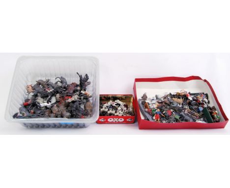 A collection of various vintage hand painted lead figures. Various makes to include Del Prado, Britains etc.&nbsp;

POSTAGE: 