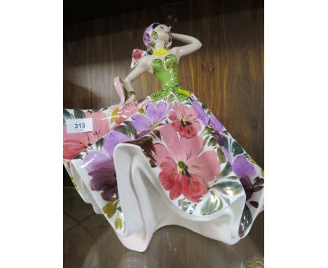 A large retro style ceramic figurine of a gypsy dancer - with damages&nbsp;Hand broken, chip on dress