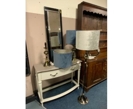 A modern standard lamp with two matching table lamps and a rectangular mirror. (4) 
