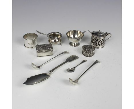A selection of silver and silver plated items, including a George III sugar sifter spoon, Thomas Wallis II, London 1804, 13cm