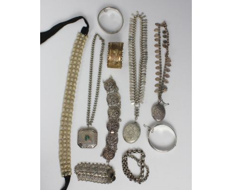 A selection of white metal and silver jewellery, including a Victorian style collarette suspending a turquoise cabochon set p