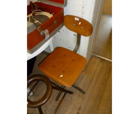A Vintage mid century swivel chair.