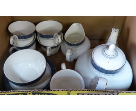 A Royal Doulton tea service, Sherbrook pattern