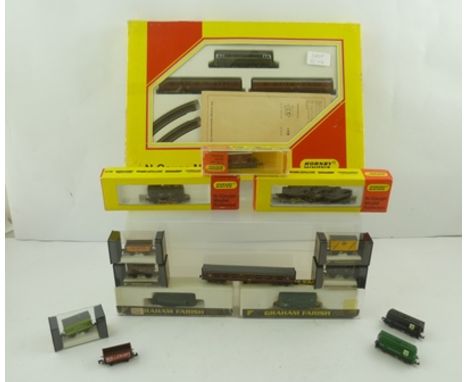 HORNBY MINITRIX N GAUGE MODEL RAILWAY SET boxed and a TANK LOCOMOTIVE 47160 No. 201 boxed, LOCOMOTIVE and TENDER 2-6-0 46400 