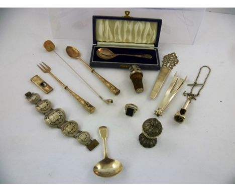 A QUANTITY OF SILVER AND SILVER MOUNTED DECORATIVE AND USEFUL ITEMS, including cigar cutters, caddy spoon etc. 