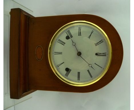 AN EDWARDIAN MAHOGANY CASED EIGHT DAY MANTEL CLOCK with chiming mechanism, white dial and Roman numerals 