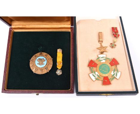 Mexico: Order of the Aztec Eagle breast star, diam 61mm, gilt with turquoise enamel central roundel bearing representation of