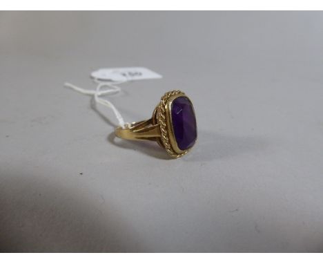 A 9ct Gold Dressing Ring with Amethyst Stone