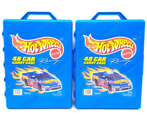 Hot Wheels (Mattel), a pair of plastic Carry Cases. Each one complete with diecast models. Diecast models comprise of a mix o