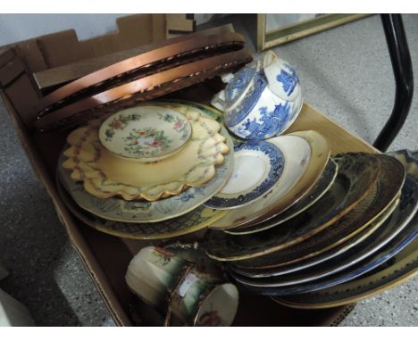 A box of vintage ceramics and mirrors