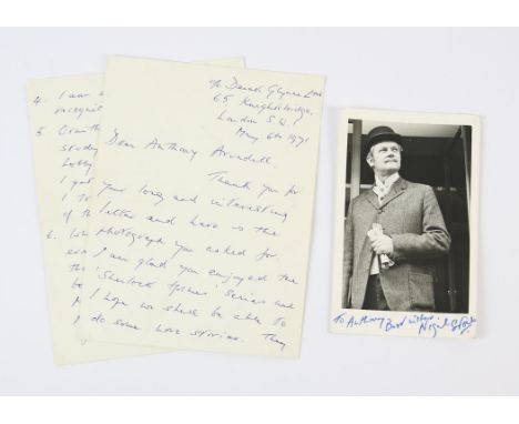 Nigel Stock, British actor (1919-1986) Autograph Letter and Signed Photograph  A two-page letter, written in blue ink manuscr