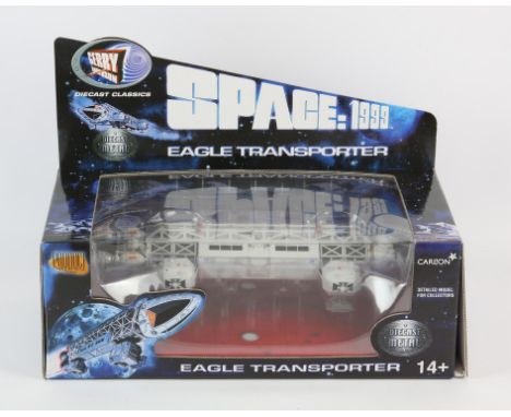 SPACE 1999 Eagle Transporter Gerry Anderson Diecast classics. Product Enterprise ltd. 2003. Detailed model for collectors. Bo