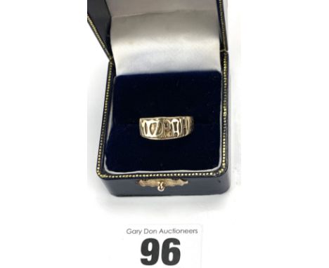 9k gold Mizpah ring, size R, w: 2.7 gms