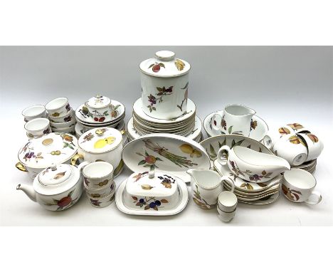 Royal Worcester Evesham pattern tea and dinner wares, to include dinner plates, salad plates, side plates, bowls, various ser