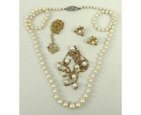 A 9ct gold kerb and oval link neck chain set with cultured pearls at intervals, on a bolt ring clasp, 9ct gold swallow pendan