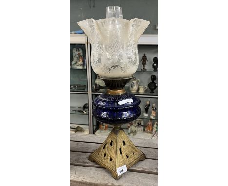 Oil lamp with cobalt blue glass reservoir - Approx H48cm 