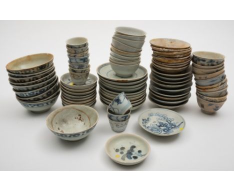 Tek Sing Cargo - eighty various pieces of Chinese porcelain: comprising ten each of the following; circular plates painted in