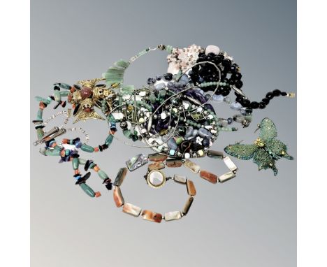 A group of agate, jet, jade and other jewellery, some silver mounted