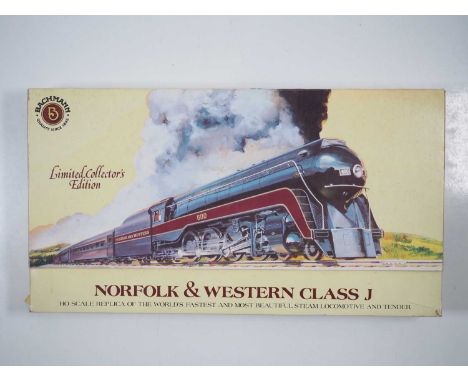 A BACHMANN American outline HO gauge Class J steam locomotive in Norfolk &amp; Western livery - VG in G box