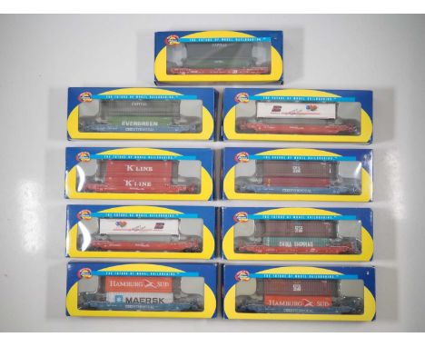 A group of ATHEARN American outline HO gauge Husky Stack wagons in various liveries - VG in G/VG boxes (9)